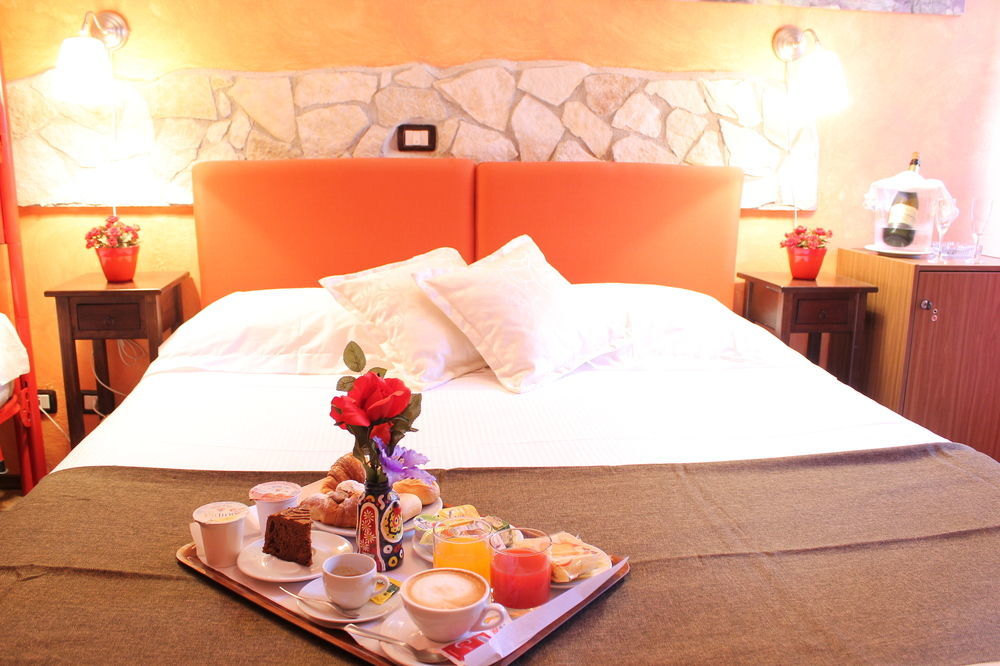 Hotel La Torraccia Tarquinia Buitenkant foto